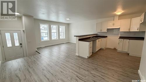 A And B 1924 Montreal Street, Regina, SK - Indoor Photo Showing Kitchen