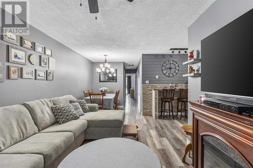 74 Pozzebon Cres, Sault Ste. Marie, ON - Indoor Photo Showing Living Room