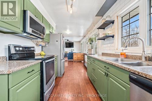 3053 Brewers Mills Road, Kingston (City North Of 401), ON - Indoor Photo Showing Kitchen With Double Sink With Upgraded Kitchen