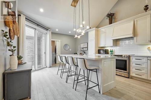 1057 Rippingale Trail, Peterborough (Northcrest), ON - Indoor Photo Showing Kitchen With Upgraded Kitchen