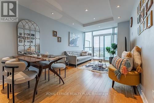 Ph2 - 4900 Glen Erin Drive, Mississauga, ON - Indoor Photo Showing Living Room