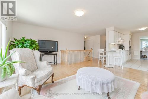 765 St. David Street S, Centre Wellington (Fergus), ON - Indoor Photo Showing Living Room