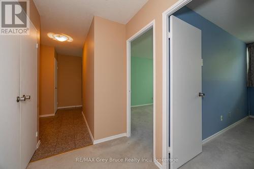 203 - 860 9Th Street E, Owen Sound, ON - Indoor Photo Showing Other Room