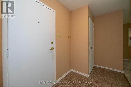 203 - 860 9Th Street E, Owen Sound, ON - Indoor Photo Showing Other Room