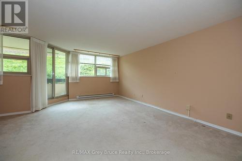 203 - 860 9Th Street E, Owen Sound, ON - Indoor Photo Showing Other Room