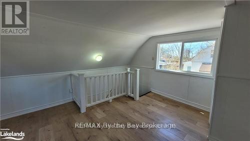 19 Glen Street, Wasaga Beach, ON - Indoor Photo Showing Other Room