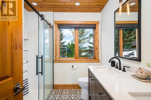 140 Alexandra Way, Blue Mountains (Blue Mountain Resort Area), ON - Indoor Photo Showing Bathroom