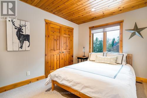 140 Alexandra Way, Blue Mountains (Blue Mountain Resort Area), ON - Indoor Photo Showing Bedroom