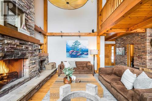 140 Alexandra Way, Blue Mountains (Blue Mountain Resort Area), ON - Indoor Photo Showing Living Room With Fireplace