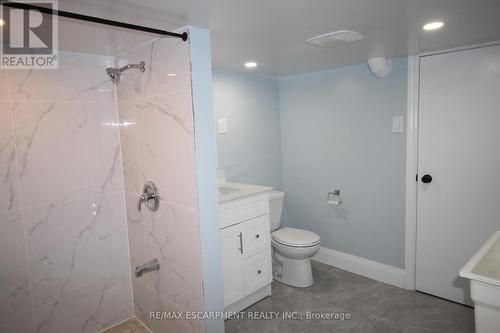 701 Wilson Street, Hamilton, ON - Indoor Photo Showing Bathroom