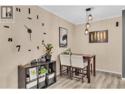 Dining Nook - 255 Aurora Crescent Unit# 304, Kelowna, BC - Indoor Photo Showing Dining Room