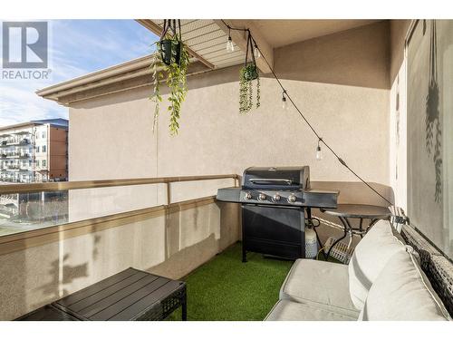 Patio With Artificial Turf - 255 Aurora Crescent Unit# 304, Kelowna, BC - Outdoor With Exterior