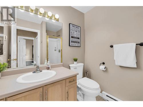 Bathroom - 255 Aurora Crescent Unit# 304, Kelowna, BC - Indoor Photo Showing Bathroom