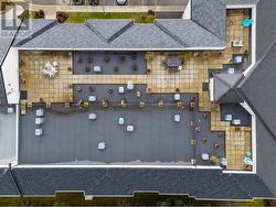 Rooftop Patio - 