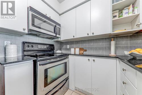 3104 - 225 Sherway Gardens Road, Toronto, ON - Indoor Photo Showing Kitchen