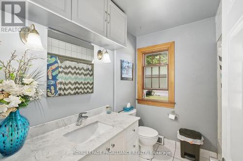 560 Carnegie Avenue, Smith-Ennismore-Lakefield, ON - Indoor Photo Showing Bathroom