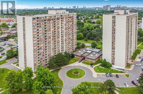 709 - 25 Silver Springs Boulevard, Toronto, ON - Outdoor With Facade With View