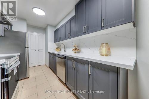 709 - 25 Silver Springs Boulevard, Toronto, ON - Indoor Photo Showing Kitchen