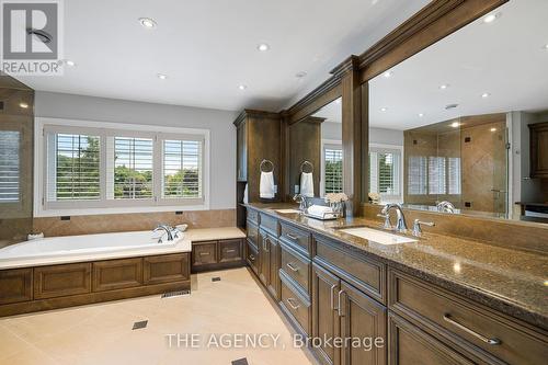 15 Logan Court, Whitchurch-Stouffville, ON - Indoor Photo Showing Bathroom