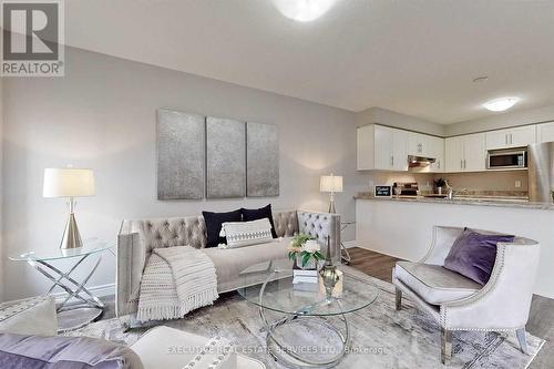 9 Mccann Street, Guelph, ON - Indoor Photo Showing Living Room