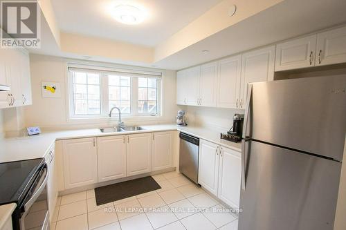 74 - 2751 Deputy Minister Path, Oshawa (Windfields), ON - Indoor Photo Showing Kitchen With Stainless Steel Kitchen With Double Sink