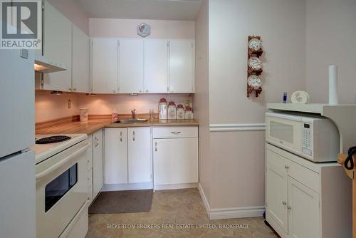 404 - 610 William Street S, Gananoque, ON - Indoor Photo Showing Kitchen