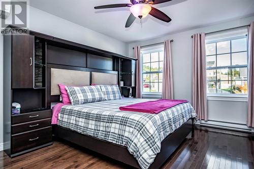 21 Sedgewick Street, Paradise, NL - Indoor Photo Showing Bedroom