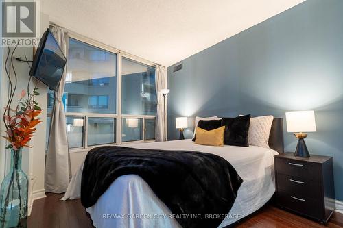 202 - 897 Sheppard Avenue W, Toronto (Clanton Park), ON - Indoor Photo Showing Bedroom