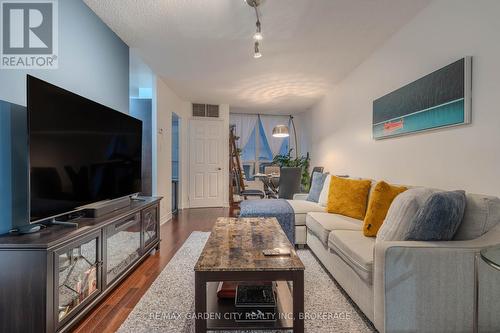 202 - 897 Sheppard Avenue W, Toronto (Clanton Park), ON - Indoor Photo Showing Living Room