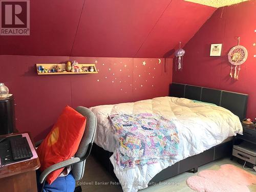 258 8Th Street, Hanover, ON - Indoor Photo Showing Bedroom