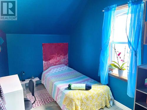 258 8Th Street, Hanover, ON - Indoor Photo Showing Bedroom