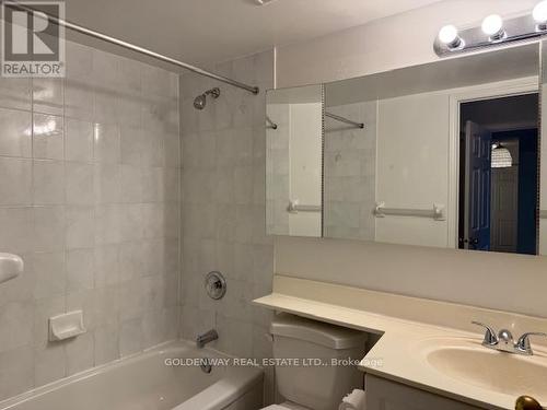 401 - 39 Pemberton Avenue, Toronto, ON - Indoor Photo Showing Bathroom