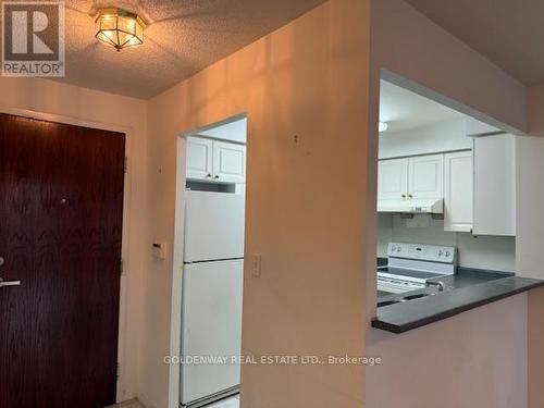 401 - 39 Pemberton Avenue, Toronto, ON -  Photo Showing Other Room