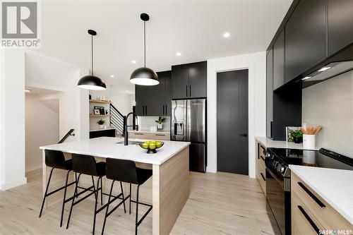 146 Katz Avenue, Saskatoon, SK - Indoor Photo Showing Kitchen With Upgraded Kitchen