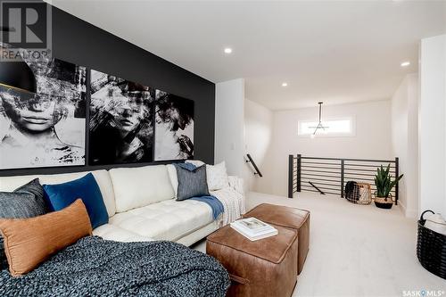 146 Katz Avenue, Saskatoon, SK - Indoor Photo Showing Living Room