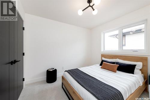 146 Katz Avenue, Saskatoon, SK - Indoor Photo Showing Bedroom