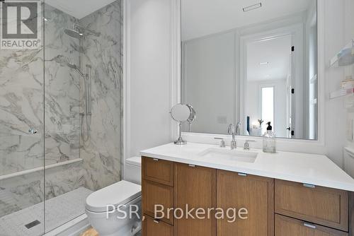 892 Johnathan Drive, Mississauga, ON - Indoor Photo Showing Bathroom