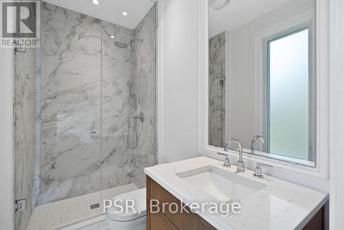 892 Johnathan Drive, Mississauga, ON - Indoor Photo Showing Bathroom