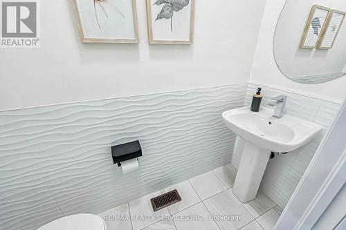 5 Sinatra Street, Brampton, ON - Indoor Photo Showing Bathroom