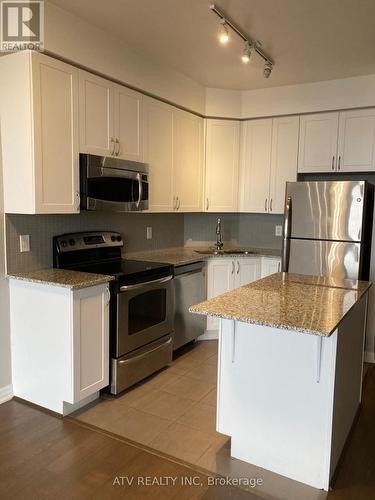 1106 - 223 Webb Drive, Mississauga, ON - Indoor Photo Showing Kitchen