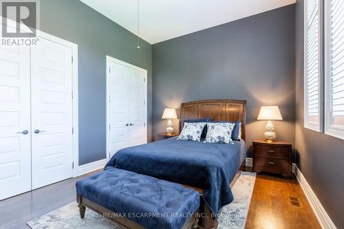 17 Mcdonald Court, Hamilton, ON - Indoor Photo Showing Bedroom