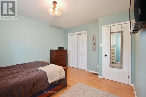 5997 Davis Street, Perth South (51 - Blanshard Twp), ON - Indoor Photo Showing Bedroom