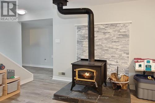 5997 Davis Street, Perth South (51 - Blanshard Twp), ON - Indoor Photo Showing Living Room With Fireplace