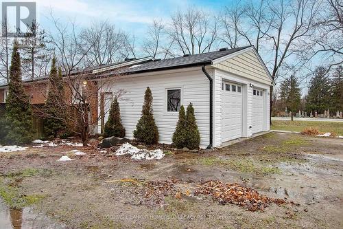 5997 Davis Street, Perth South (51 - Blanshard Twp), ON - Outdoor