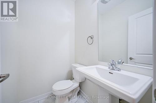 2656 Castlegate Crossing, Pickering, ON - Indoor Photo Showing Bathroom