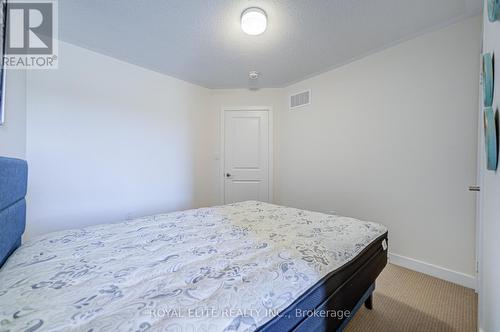 2656 Castlegate Crossing, Pickering, ON - Indoor Photo Showing Bedroom