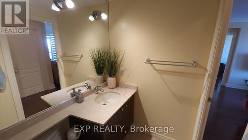 1007 - 88 Promenade Circle, Vaughan, ON - Indoor Photo Showing Bathroom