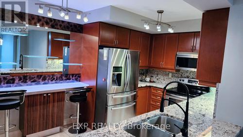 1007 - 88 Promenade Circle, Vaughan, ON - Indoor Photo Showing Kitchen With Stainless Steel Kitchen