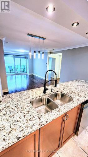 1007 - 88 Promenade Circle, Vaughan, ON - Indoor Photo Showing Kitchen With Double Sink