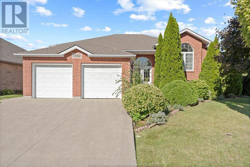 1082 Monarch Meadows, Lakeshore, ON - Outdoor